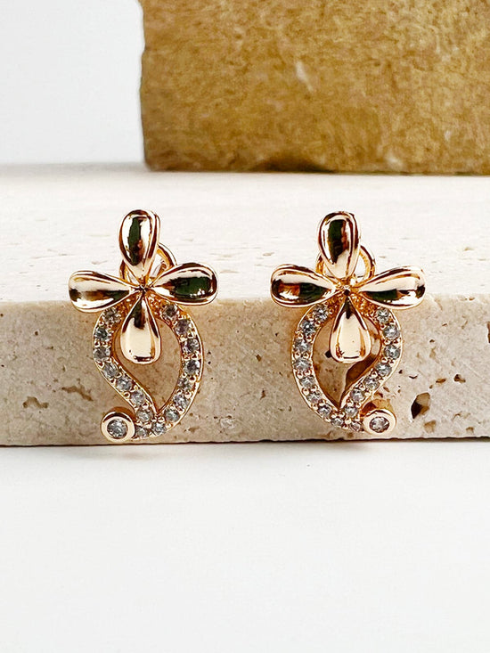 Laurentia Gold Colored Earrings