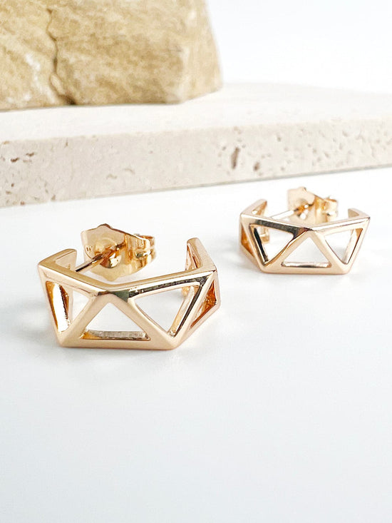 Grille Simple Gold Stud Earrings