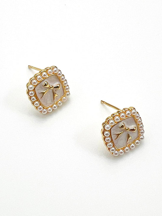 Ribbadge Delicate Gold Earrings