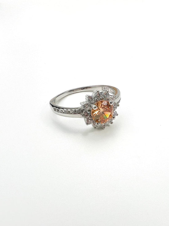 Le soleil Zircon Ring